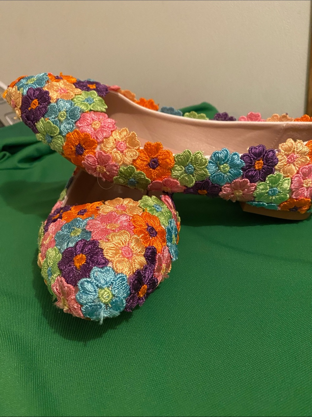 Crystal Queen Floral Embroidered Women's Ballet Flats Sz 37 EU Colorful